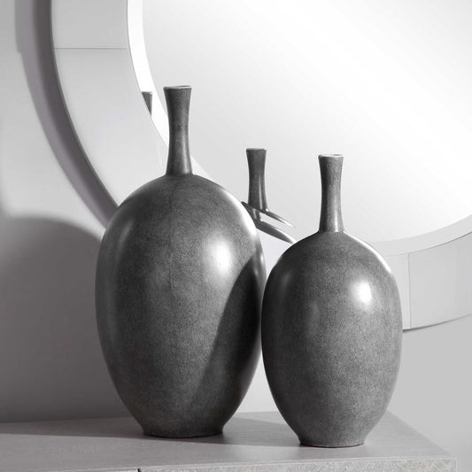 Luvelle Vases